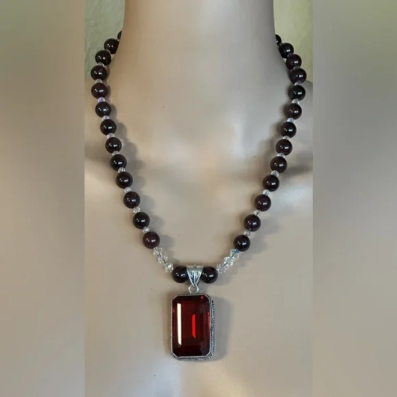 22 inch Garnet bead necklace NWOT - Picture 10 of 12
